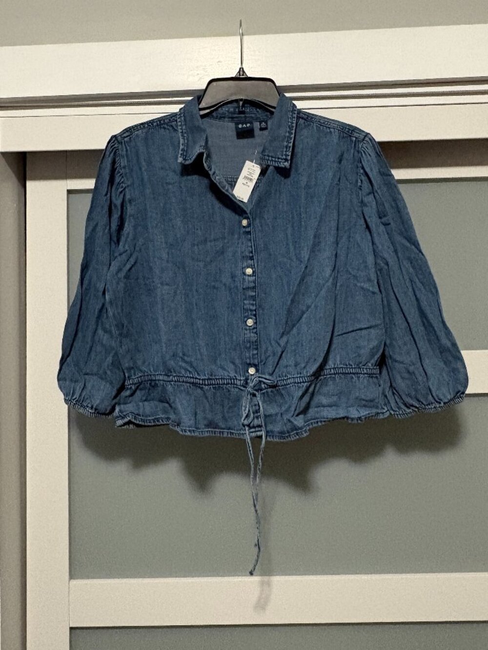 GAP Denim Button Front Ladies Petite Medium PM Shirt Cute Tie Front NEW NWT